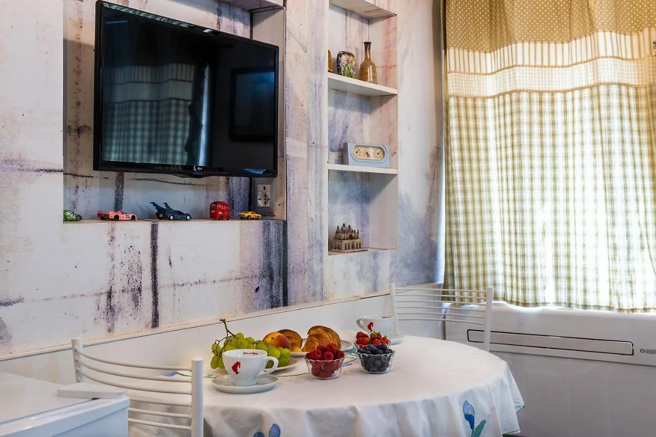Ln Luxe Apartment Venice Canal View Italy